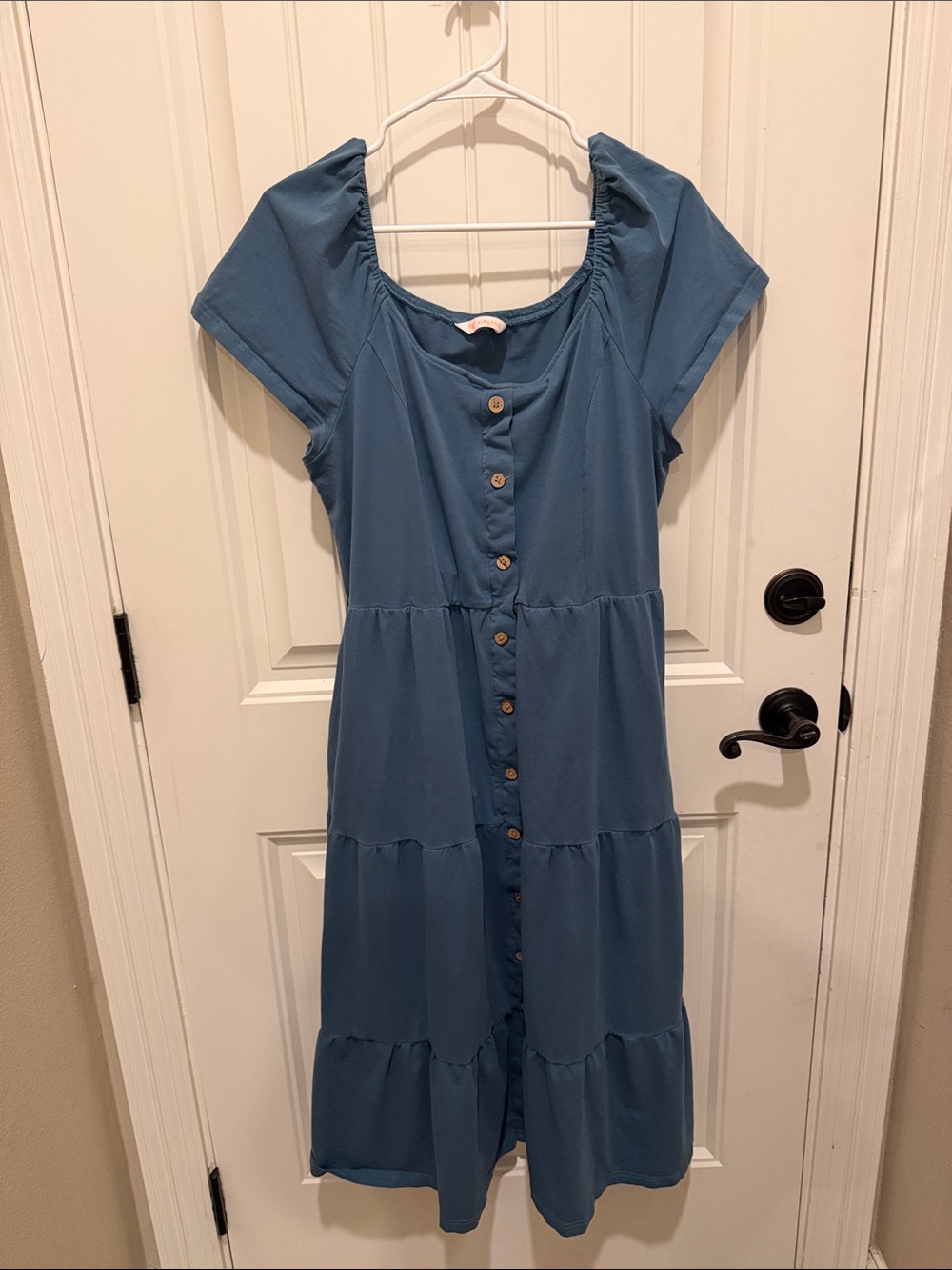 Women's Blue Button-Front Tiered Midi Dress